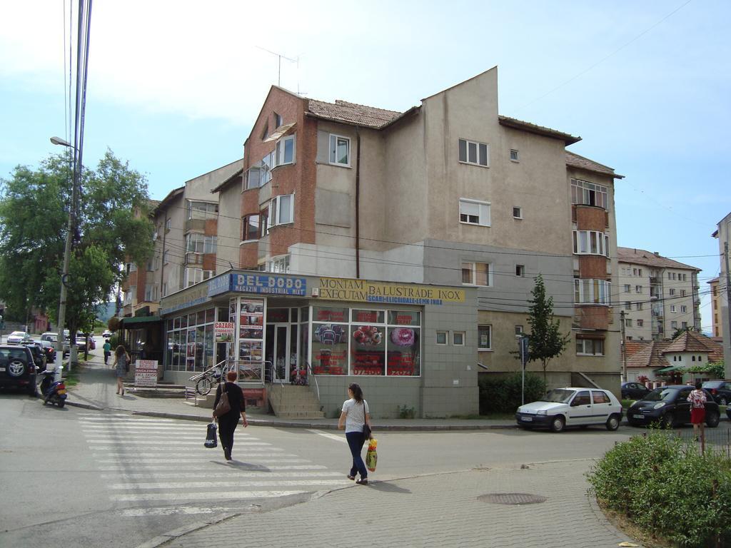 Apartamentul Republicii Алба-Юлия Экстерьер фото